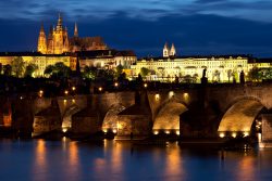 Charles_bridge_Prague_-_tunliweb.no -